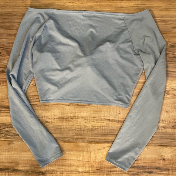 PLT Powder Blue Slinky Ruched Front Long Sleeve Crop Top Size 12 (L) - Picture 3 of 5